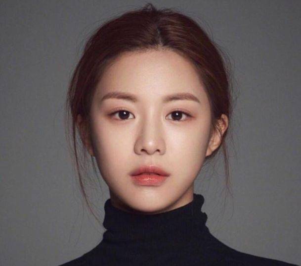 95网主播 蛇蝎美人